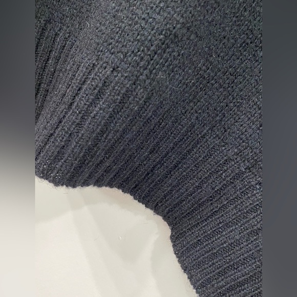 Vintage Cricketeer Virgin Wool Crew Pullover Sweater Black in size M Unisex - Picture 11 of 11